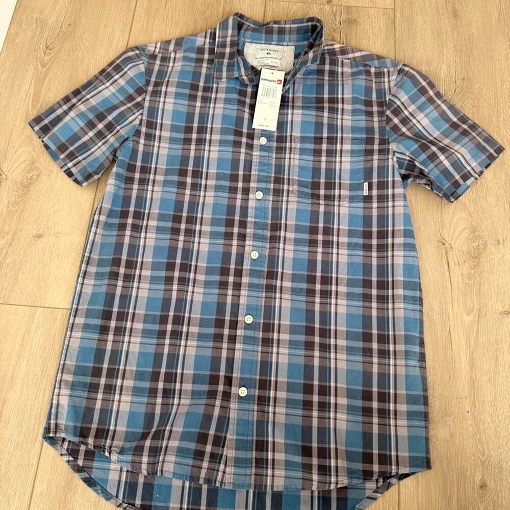 Quiksilver plaid short sleeve button
